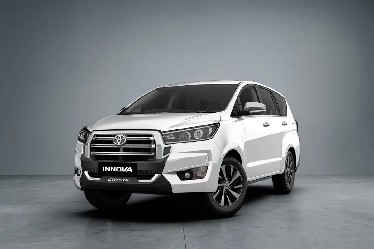 Toyota Innova Crysta in white – 7-seater MPV for rent in Chennai